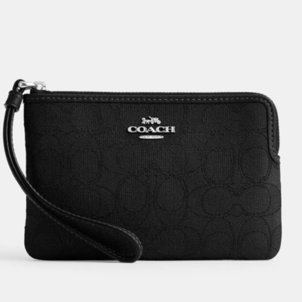 NWT Coach Outlet Corner Zip Wristlet In Signature Jacquard